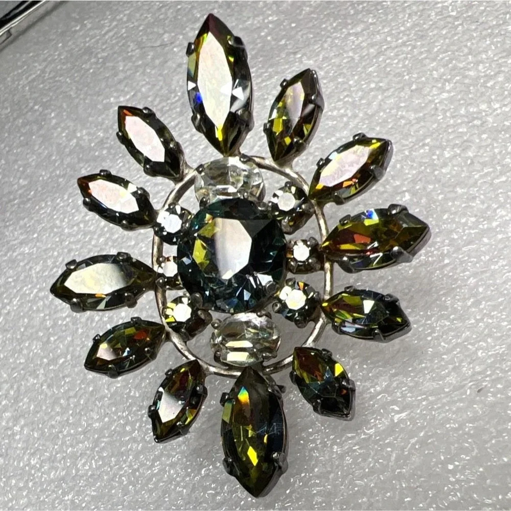 Vintage  Watermelon Rhinestone Brooch Pin Faceted Sunburst Silver‎ Tone